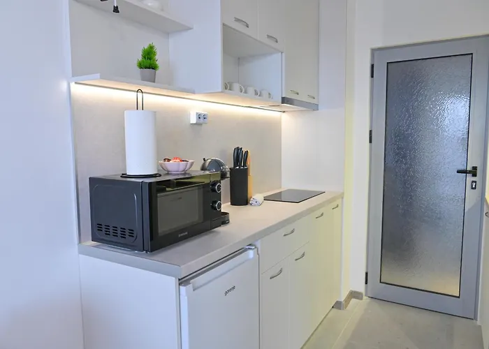 White Peaks 1br By Si Banszko